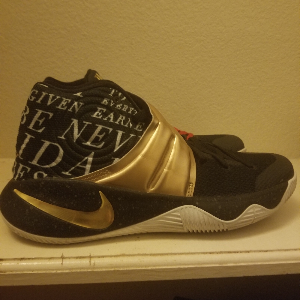 NIKE KYRIE 2 ID